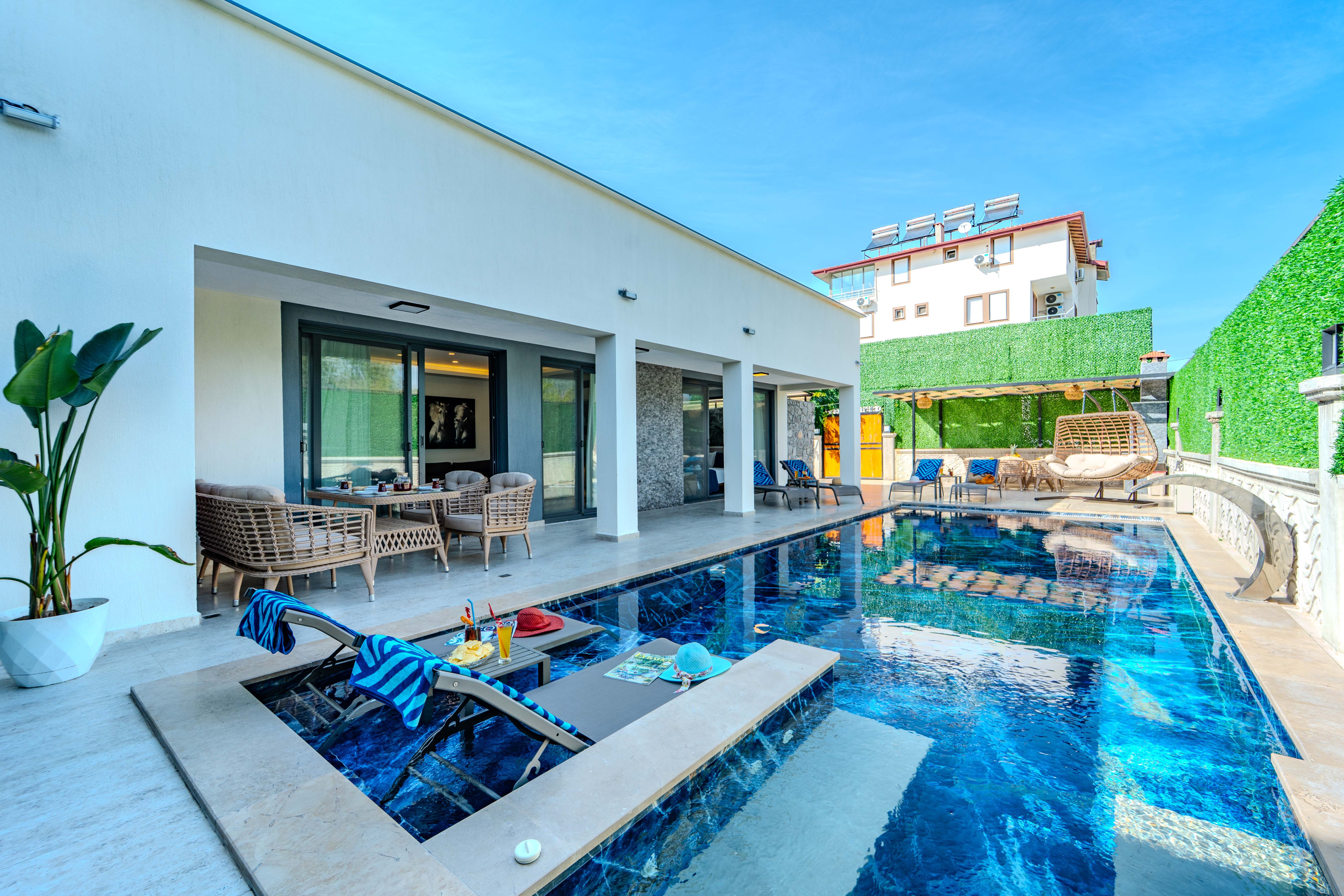 Antalya’da Villa Tatili: Eşsiz Deniz ve Doğa Manzarasıyla Konfor